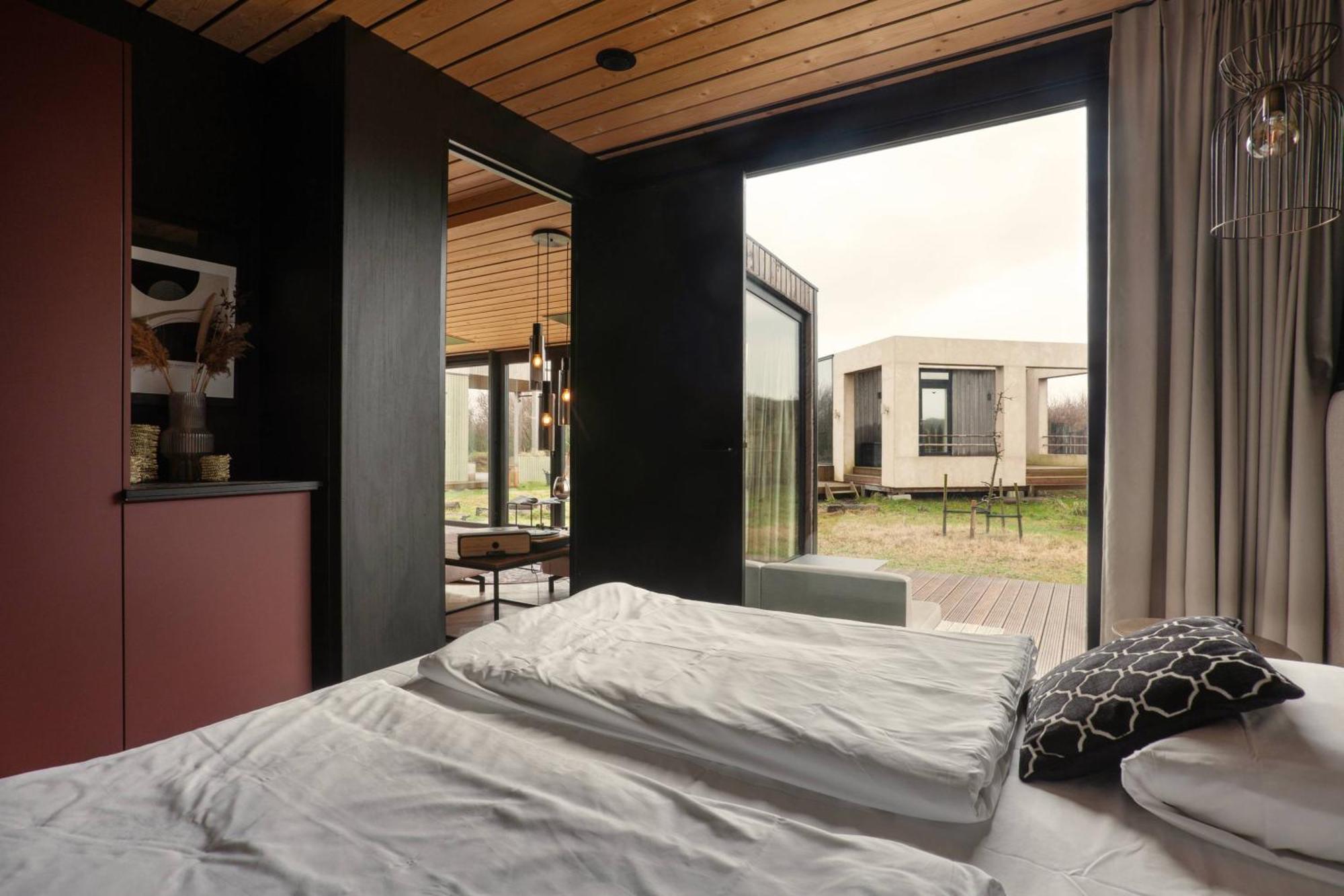 Basecamp Tiny House Eco-Resort Ijmuiden IJmuiden Bagian luar foto
