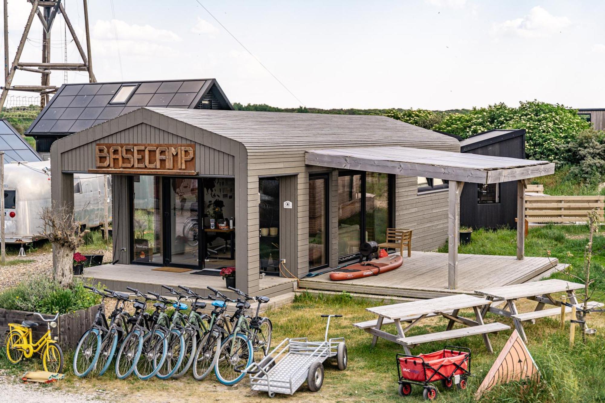 Basecamp Tiny House Eco-Resort Ijmuiden IJmuiden Bagian luar foto