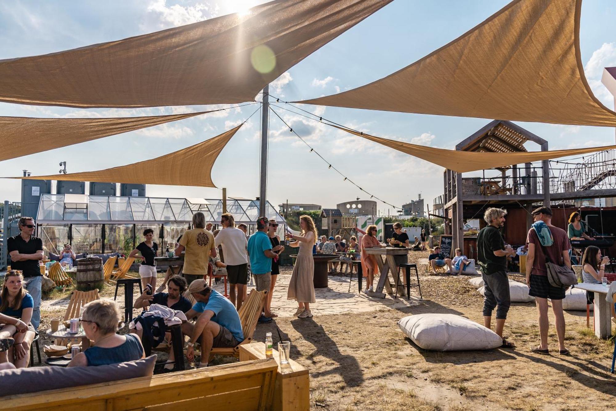 Basecamp Tiny House Eco-Resort Ijmuiden IJmuiden Bagian luar foto